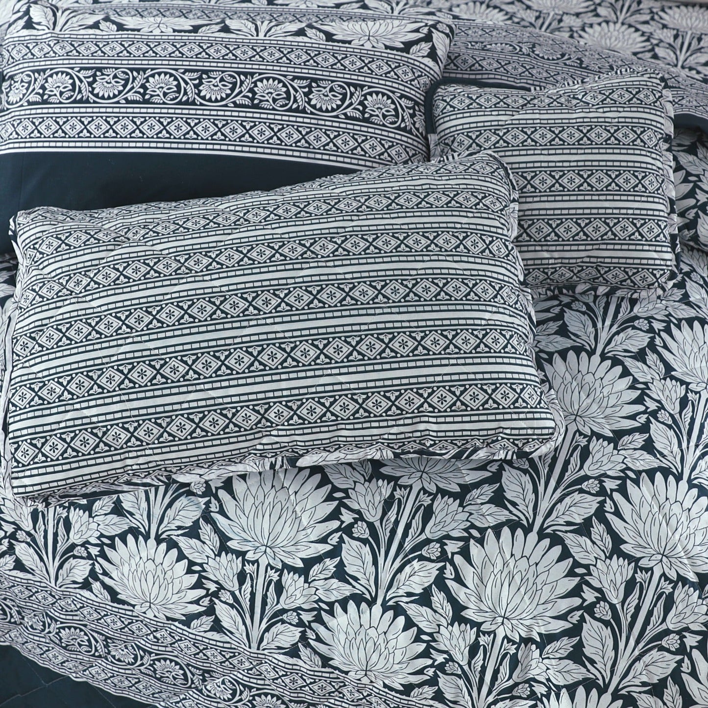 7 Pcs Comforter Set King Size Design KCC 55