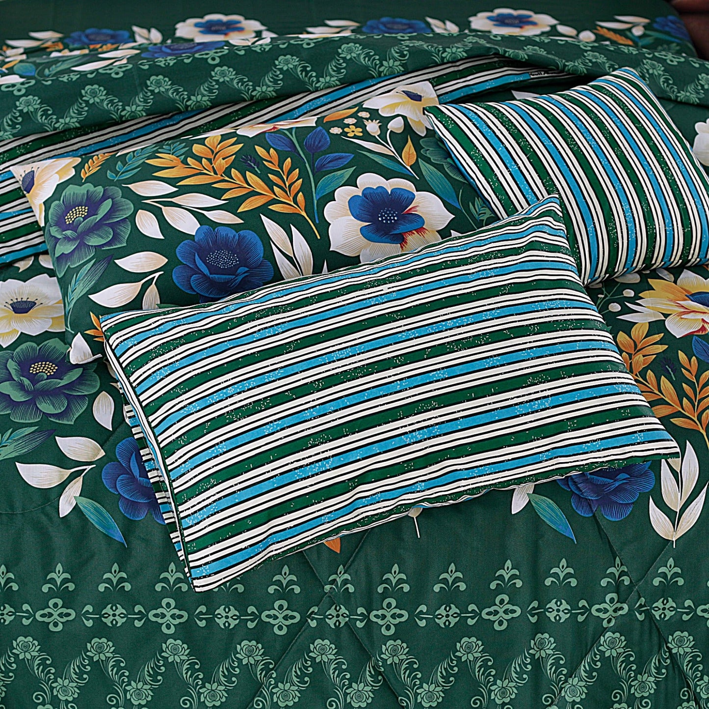 7 Pcs Comforter Set King Size Design KCC 46